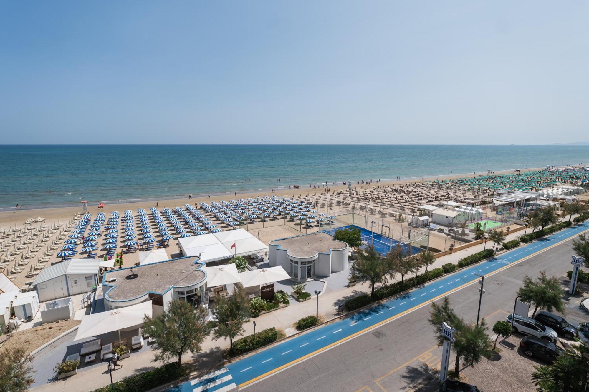 Hr Hotel 4*